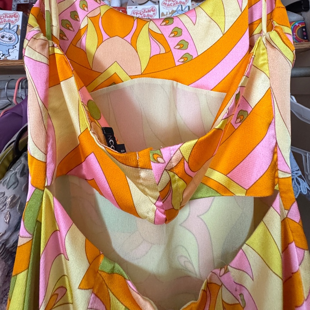 Papermoon Psychedelic Color Patterned Midi Dress with Slit and Bandeau Style Top - Picture 4 of 9